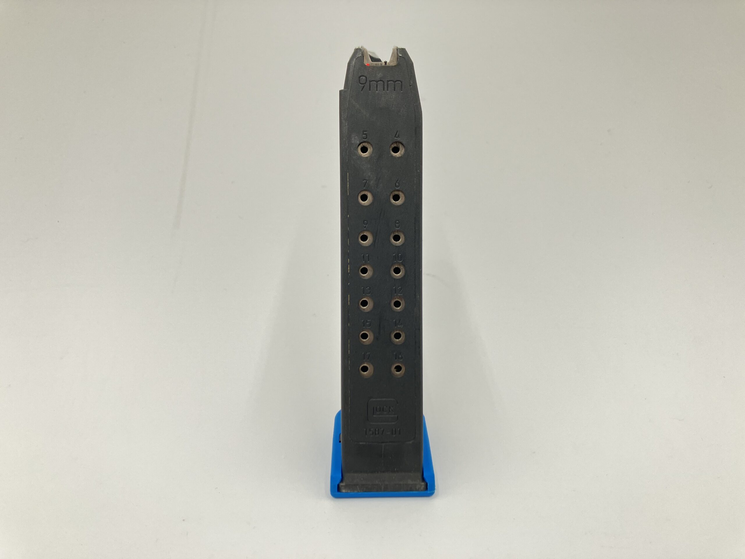 GLOCK G17 9MM 17rd Magazine, Blue Baseplate - Image 2
